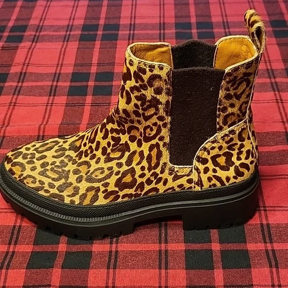 NWOT Lucky Brand Women Emali Tan Black Leopard Calf Hair Lug Sole Combat Boots - Picture 4 of 12